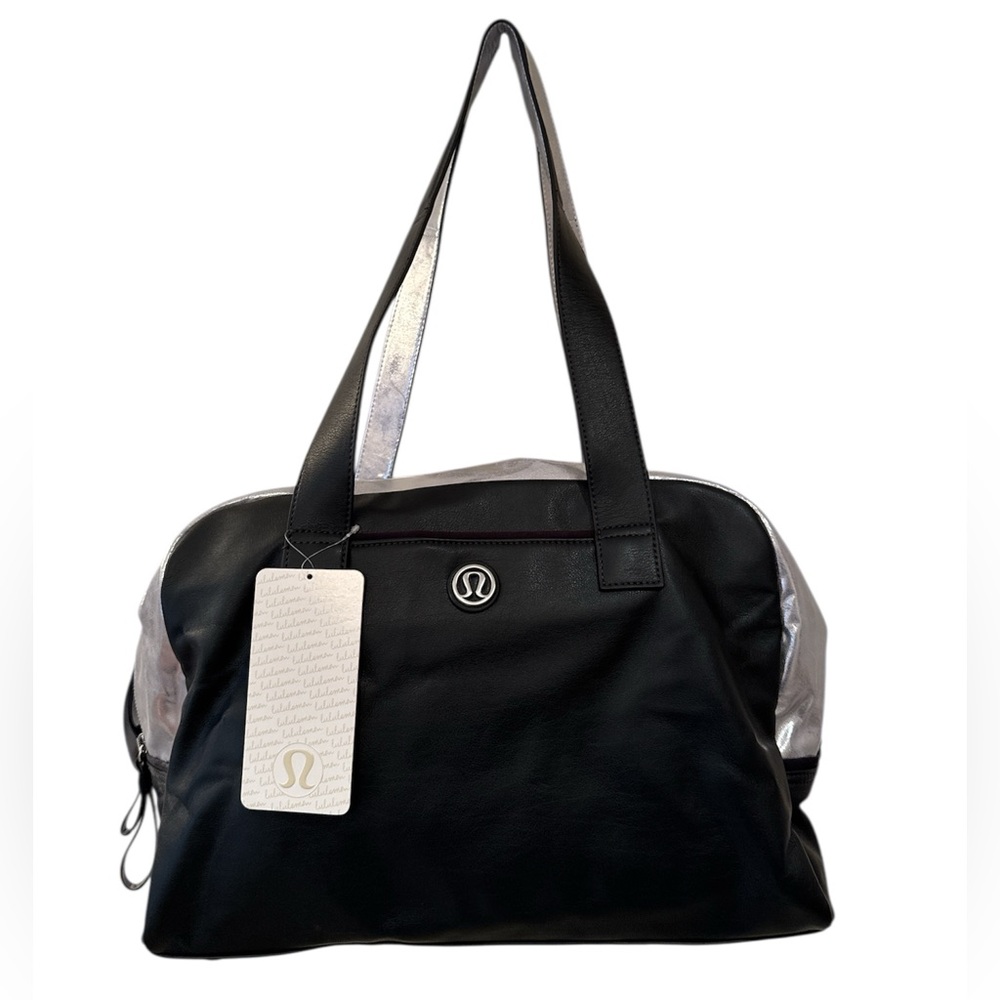 ⭐️NWT⭐️Lululemon Urban Sanctuary  Black and Silver Tote Bag with Modern Design